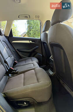 Внедорожник / Кроссовер Audi Q5 2011 в 