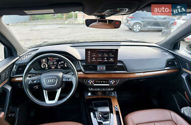 Внедорожник / Кроссовер Audi Q5 2021 в 