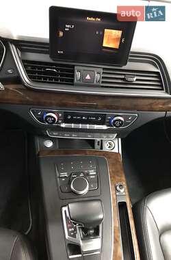 Внедорожник / Кроссовер Audi Q5 2020 в 