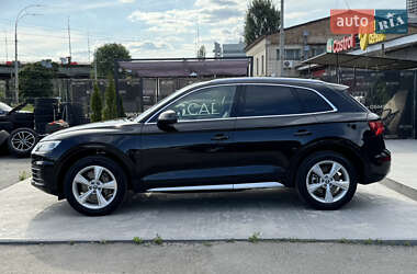 Позашляховик / Кросовер Audi Q5 2020 в 