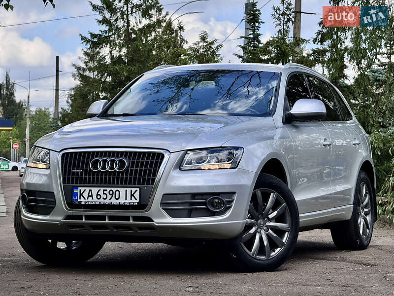 Внедорожник / Кроссовер Audi Q5 2009 в 