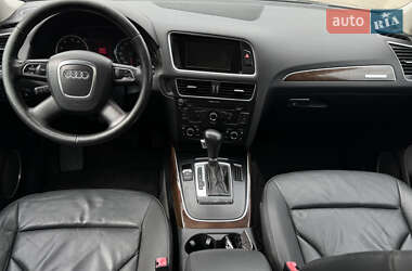 Внедорожник / Кроссовер Audi Q5 2010 в 