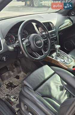 Внедорожник / Кроссовер Audi Q5 2016 в 