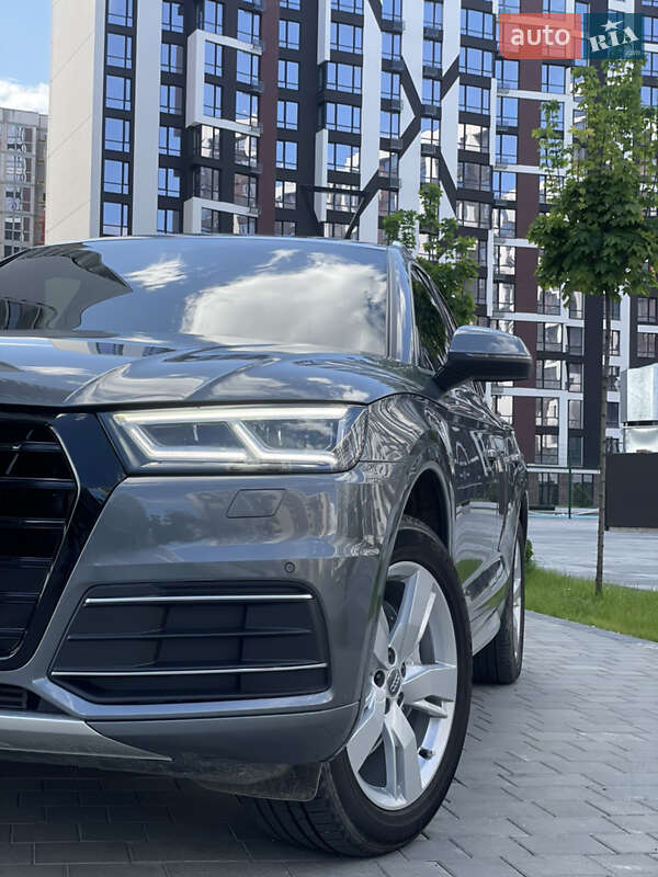 Внедорожник / Кроссовер Audi Q5 2019 в Ивано-Франковске