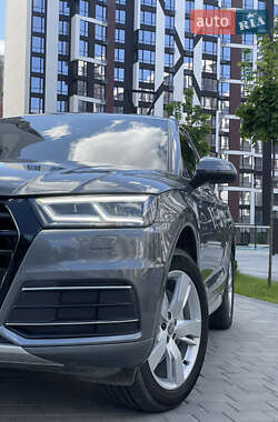 Внедорожник / Кроссовер Audi Q5 2019 в 