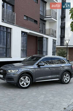 Внедорожник / Кроссовер Audi Q5 2019 в 
