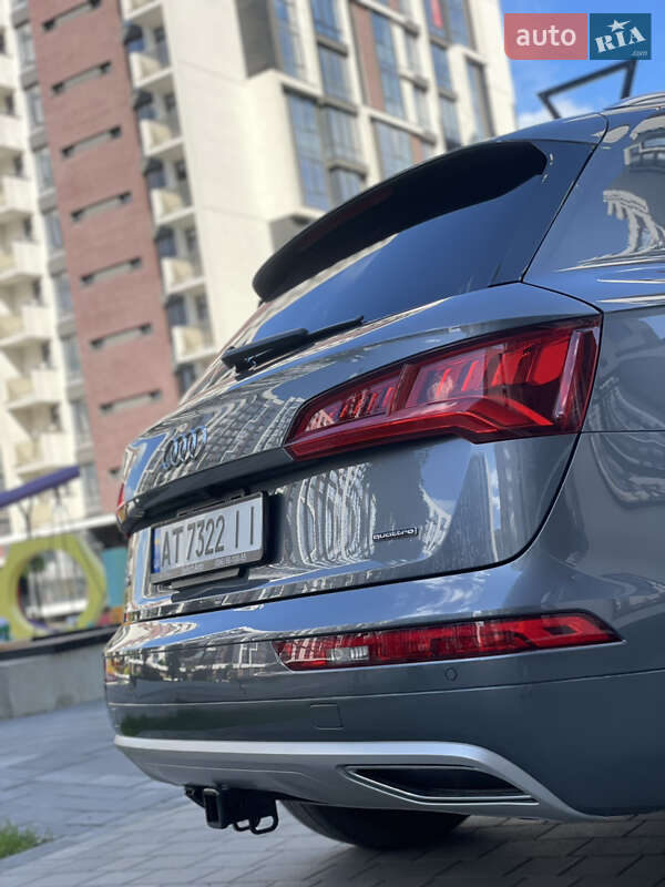 Внедорожник / Кроссовер Audi Q5 2019 в Ивано-Франковске