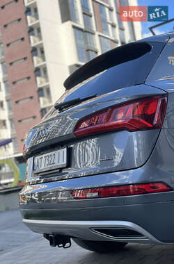 Внедорожник / Кроссовер Audi Q5 2019 в 