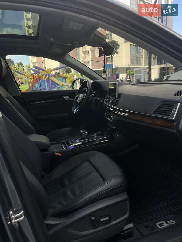 Внедорожник / Кроссовер Audi Q5 2019 в Ивано-Франковске
