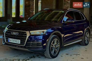 Внедорожник / Кроссовер Audi Q5 2017 в 