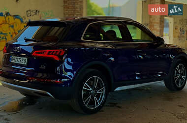 Внедорожник / Кроссовер Audi Q5 2017 в 