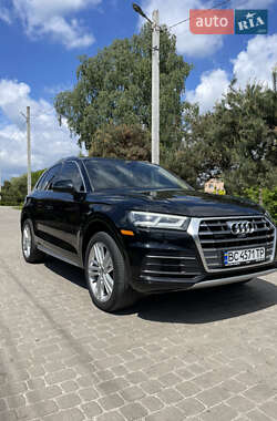 Позашляховик / Кросовер Audi Q5 2018 в 