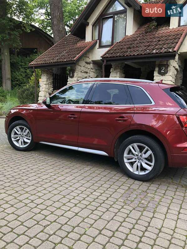 Внедорожник / Кроссовер Audi Q5 2020 в Львове