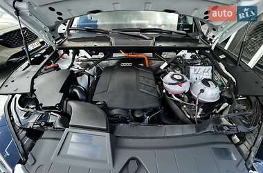 Внедорожник / Кроссовер Audi Q5 2020 в 