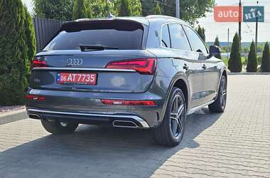 Внедорожник / Кроссовер Audi Q5 2021 в 