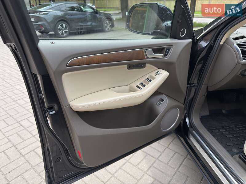 Внедорожник / Кроссовер Audi Q5 2012 в Ровно