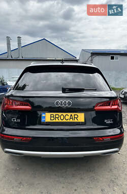 Внедорожник / Кроссовер Audi Q5 2018 в 