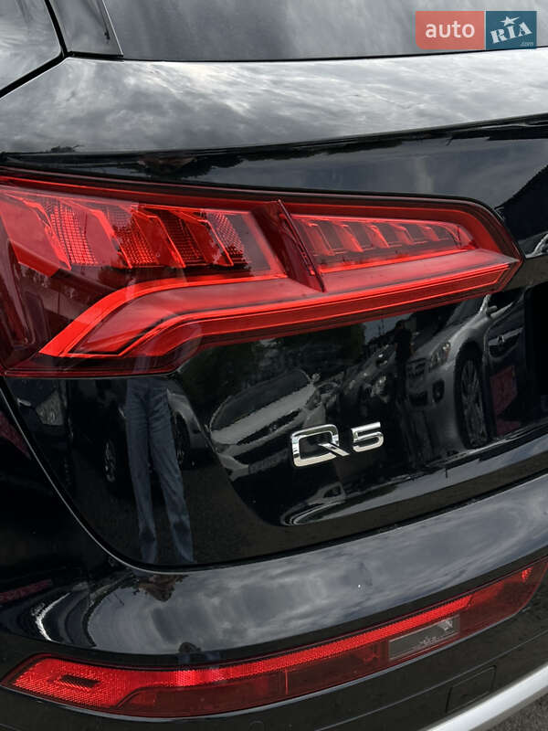 Позашляховик / Кросовер Audi Q5 2018 в Луцьку