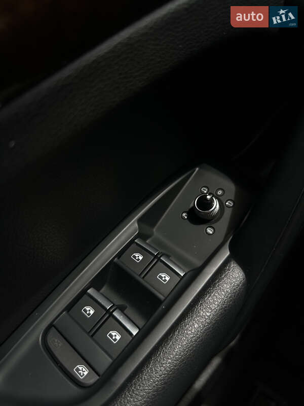 Позашляховик / Кросовер Audi Q5 2018 в Луцьку