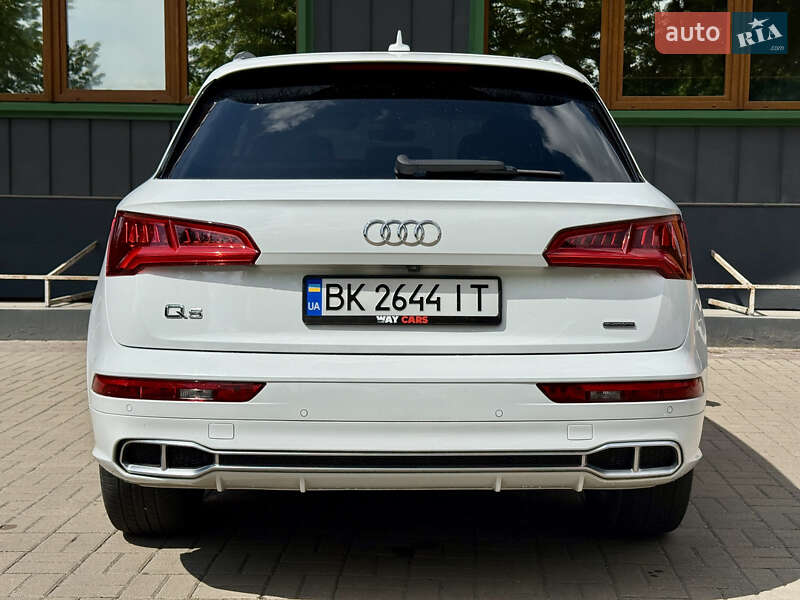 Позашляховик / Кросовер Audi Q5 2020 в Рівному