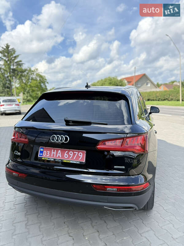 Внедорожник / Кроссовер Audi Q5 2019 в Луцке