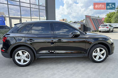 Внедорожник / Кроссовер Audi Q5 2019 в 