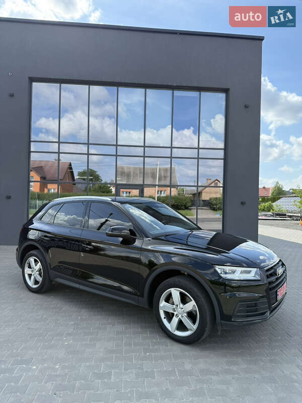 Внедорожник / Кроссовер Audi Q5 2019 в Луцке