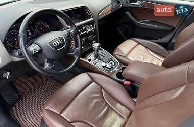 Внедорожник / Кроссовер Audi Q5 2015 в 