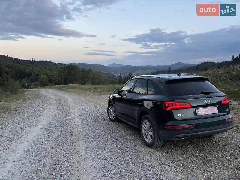 Внедорожник / Кроссовер Audi Q5 2019 в Львове