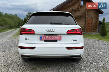 Позашляховик / Кросовер Audi Q5 2018 в 