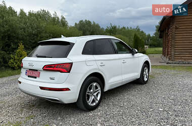 Позашляховик / Кросовер Audi Q5 2018 в 