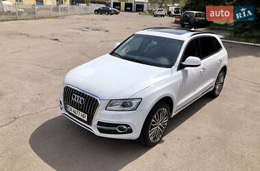 Позашляховик / Кросовер Audi Q5 2016 в 