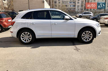 Позашляховик / Кросовер Audi Q5 2016 в 