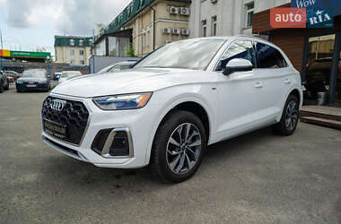 Внедорожник / Кроссовер Audi Q5 2021 в 