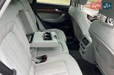 Внедорожник / Кроссовер Audi Q5 2021 в 