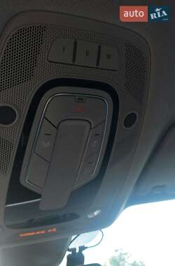 Внедорожник / Кроссовер Audi Q5 2018 в 