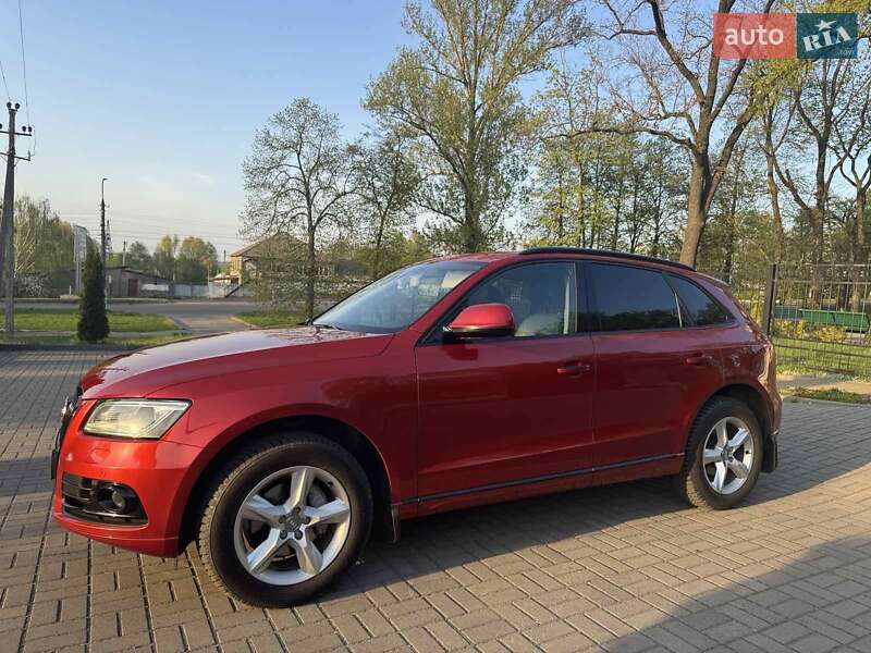 Внедорожник / Кроссовер Audi Q5 2015 в Прилуках