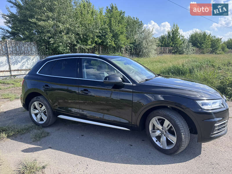 Внедорожник / Кроссовер Audi Q5 2017 в Черкассах