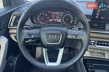 Позашляховик / Кросовер Audi Q5 2021 в 
