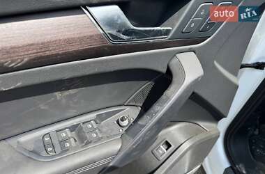 Позашляховик / Кросовер Audi Q5 2023 в 