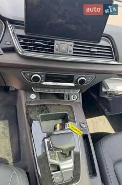 Позашляховик / Кросовер Audi Q5 2023 в 