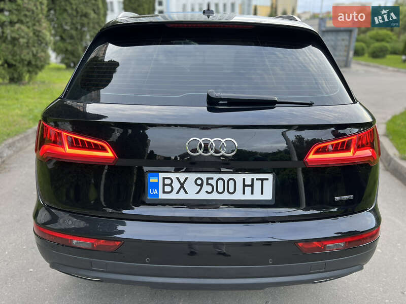 Внедорожник / Кроссовер Audi Q5 2018 в Хмельницком