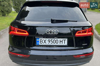 Позашляховик / Кросовер Audi Q5 2018 в 