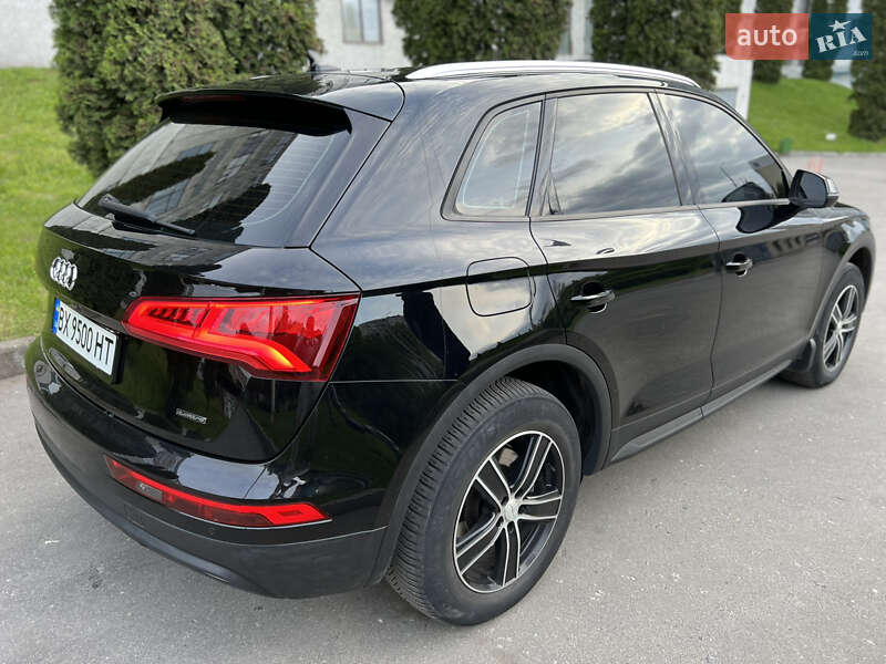Внедорожник / Кроссовер Audi Q5 2018 в Хмельницком