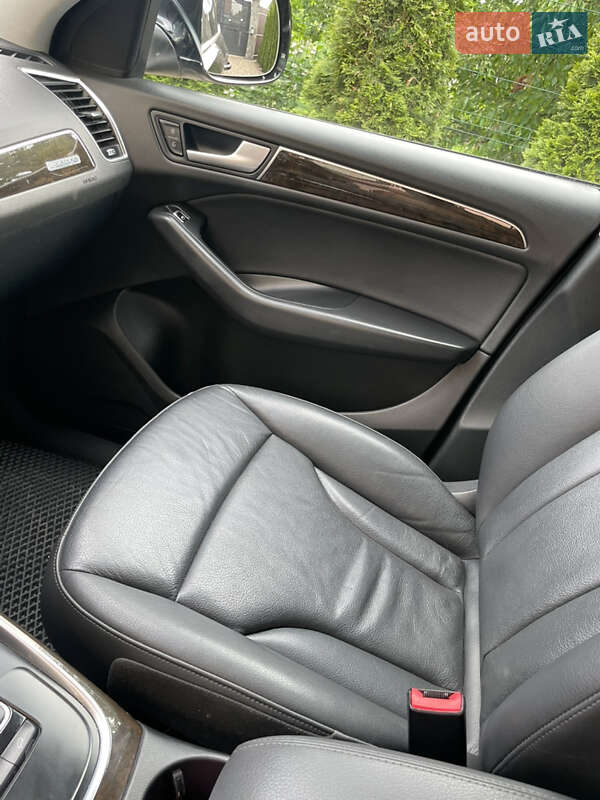 Внедорожник / Кроссовер Audi Q5 2014 в Черновцах
