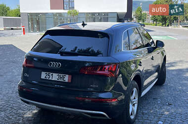 Внедорожник / Кроссовер Audi Q5 2020 в 