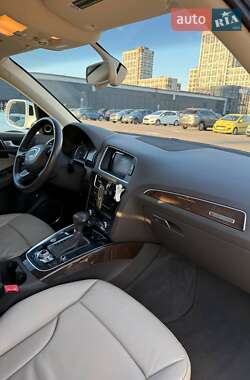 Внедорожник / Кроссовер Audi Q5 2015 в 