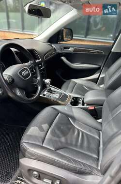 Внедорожник / Кроссовер Audi Q5 2012 в 