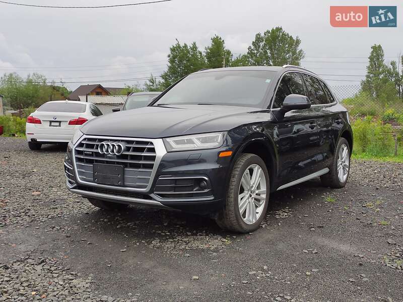 Внедорожник / Кроссовер Audi Q5 2018 в Нововолынске