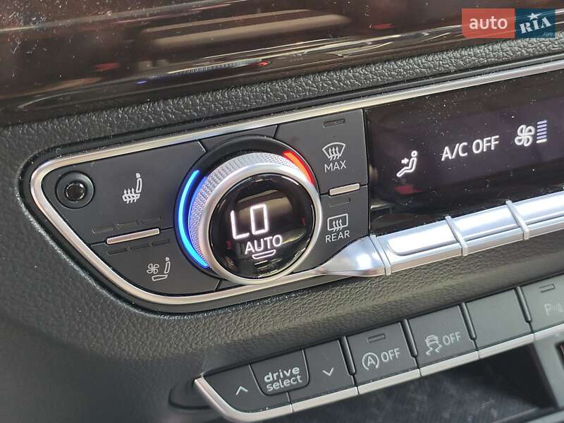 Внедорожник / Кроссовер Audi Q5 2018 в Нововолынске